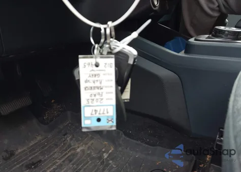 2025 Ford Maverick Xlt z USA, uszkodzony, nr VIN 3FTTW8H35SRB12465